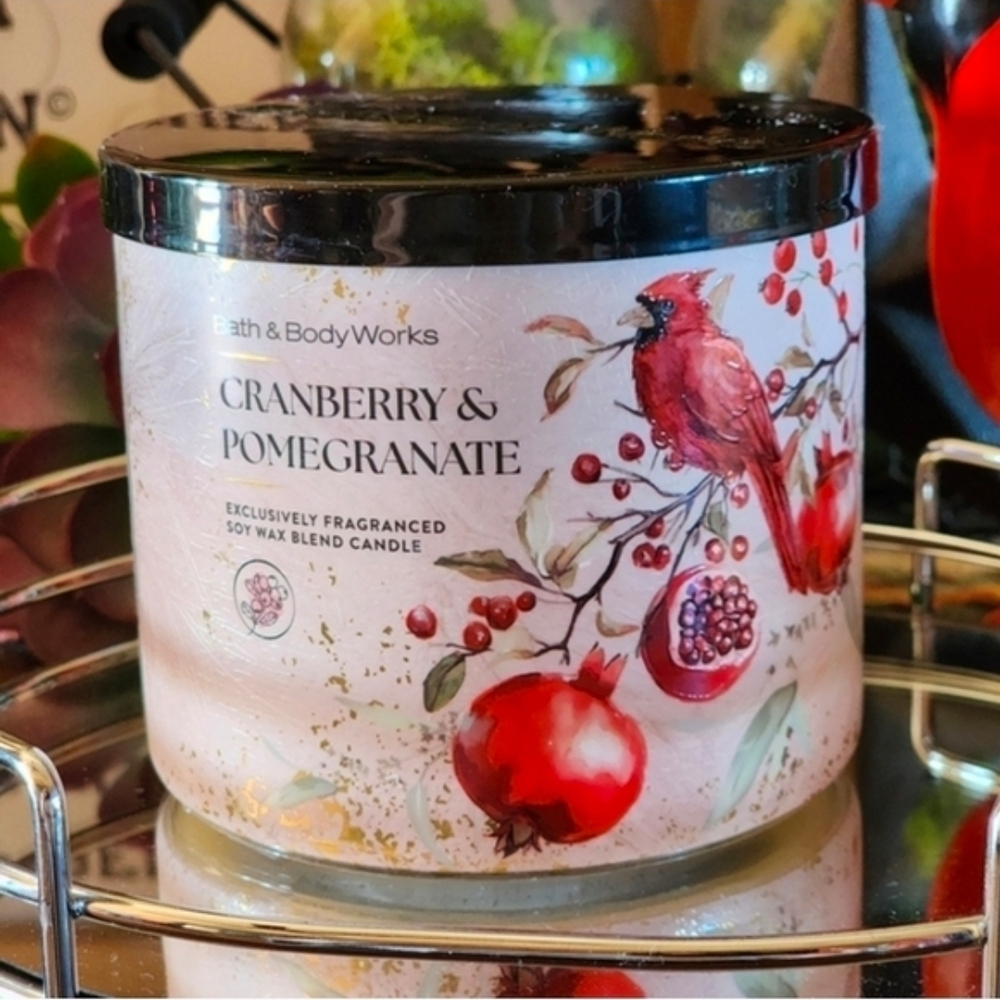 Bath & Body Works Cranberry & Pomegranate 3-wick Candle w Red Cardinal SOLDOUT